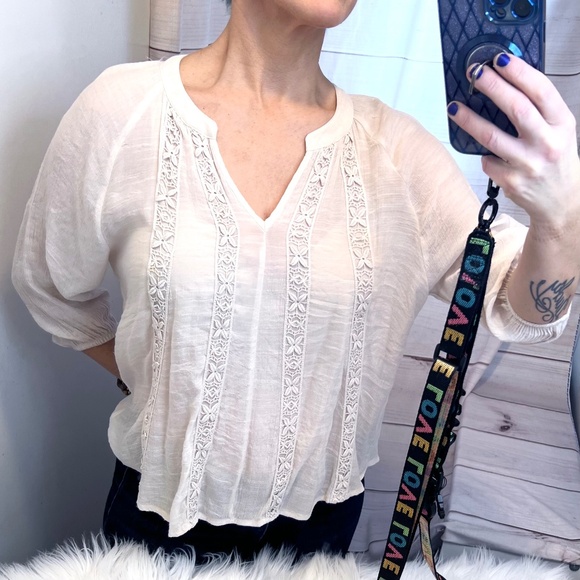 🔥2/$12 ABOUT A GIRL•| Cream Peasant Top Size Small - Picture 8 of 11